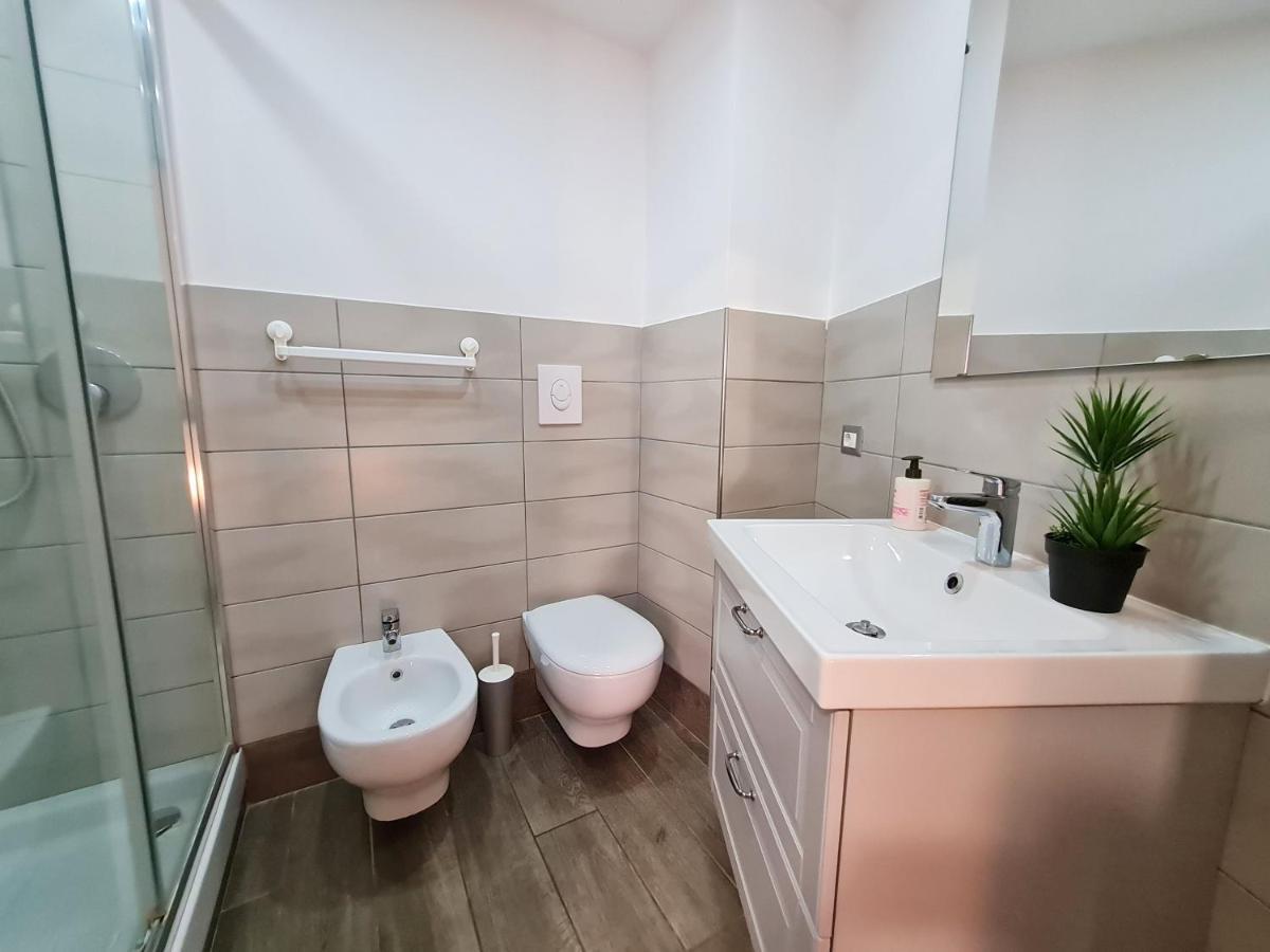 Giulya Guesthouse Rome Exterior photo