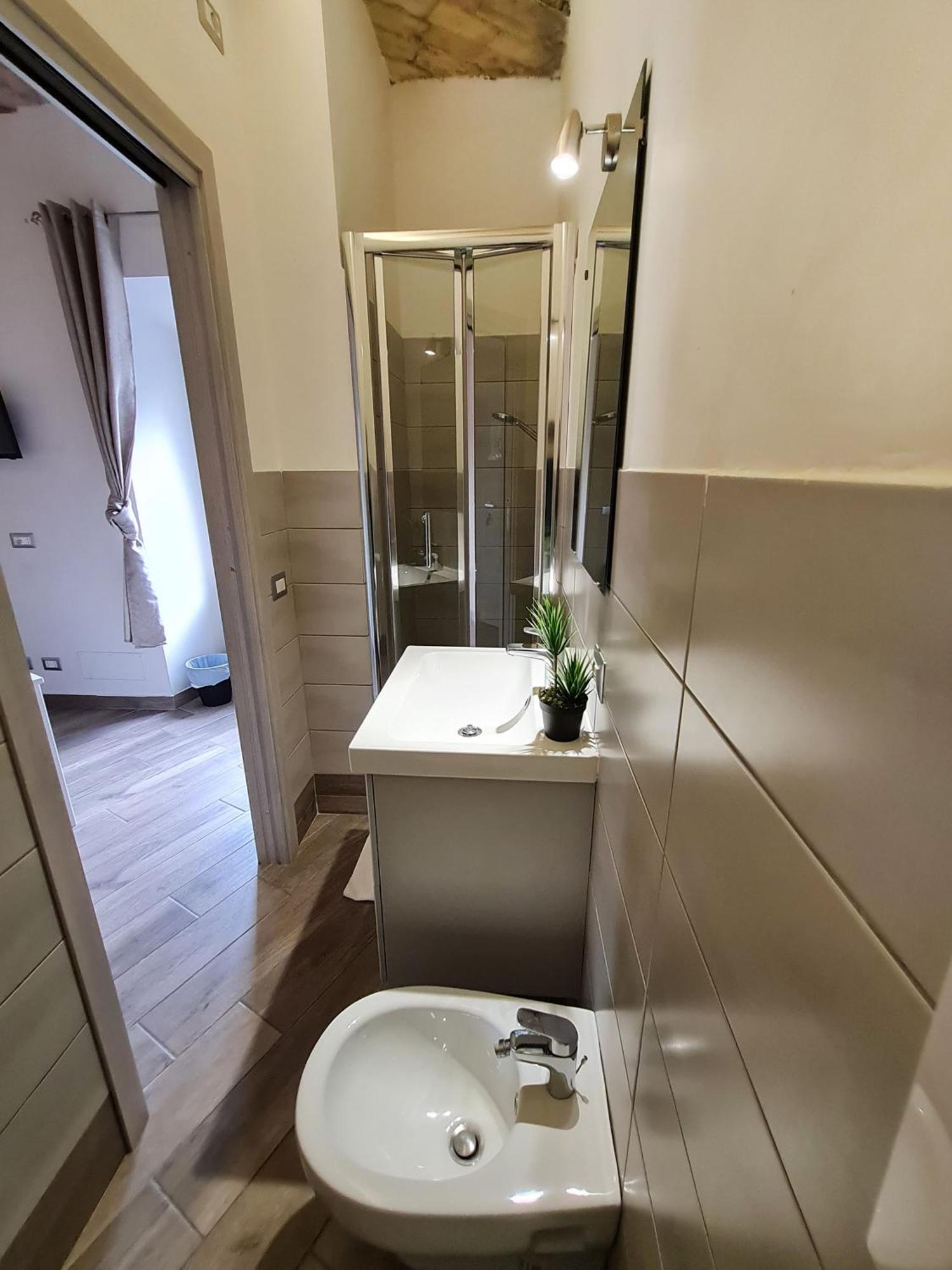 Giulya Guesthouse Rome Exterior photo